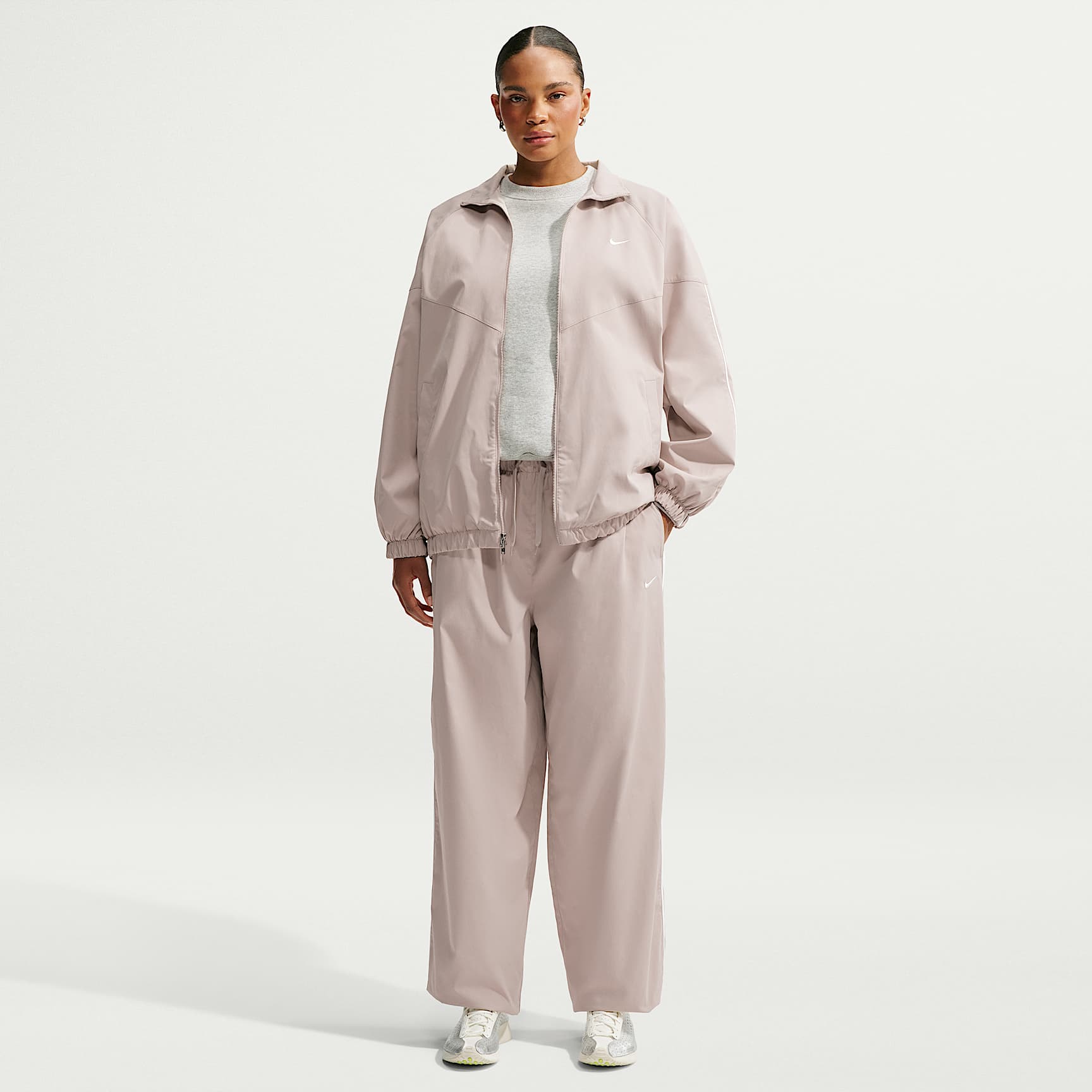 Nike Sportswear Women's Loose High-Waisted Track Pants. Nike.com